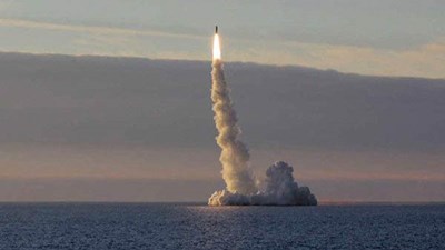 Xem tàu ngầm hạt nhân Nga phóng tên lửa có cánh