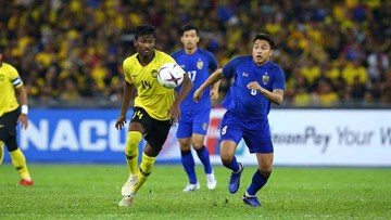 Thái Lan 2-2 Malaysia: Người Thái bị loại ngay trên sân nhà