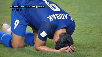 Pha đá hỏng penalty lúc bù giờ khiến Thái Lan tan mộng vô địch AFF