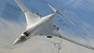Nga điều siêu oanh tạc cơ Tu-160 đến Venezuela khiến Mỹ tức ra mặt
