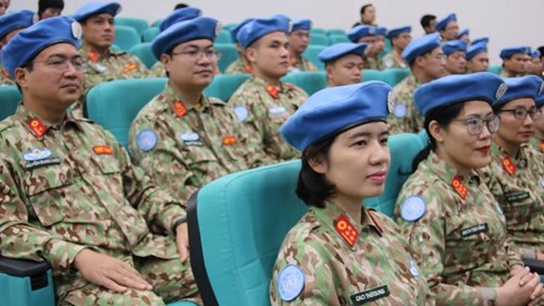 Ra mắt bệnh viện dã chiến số 2 tham gia gìn giữ hòa bình LHQ