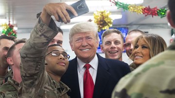 TT Trump: 'Chúng ta không còn là những kẻ khờ khạo'