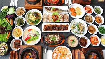 Mâm cơm Tết truyền thống của các nước có gì đặc biệt?