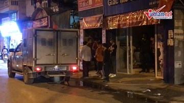 Người đàn ông nghi ngáo đá, ôm xăng khống chế con tin suốt 12 tiếng