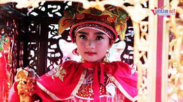 'Tướng bà' hội đền Gióng được bảo vệ nghiêm ngặt vì sợ bắt cóc 'lấy may'