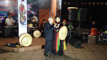 Cụ ông 94 tuổi gây bất ngờ trong đêm hội Lim