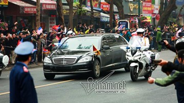 Đoàn xe Chủ tịch Triều Tiên Kim Jong-un 'cập bến' khách sạn Melia