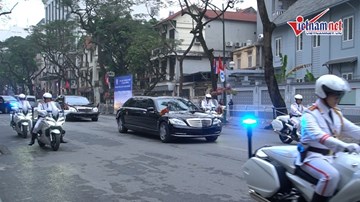 Ông Kim Jong-un rời khách sạn Melia, đi thăm Đại sứ quán Triều Tiên