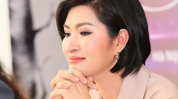 Nguyễn Hồng Nhung khóc khi nhắc lại scandal ảnh nóng