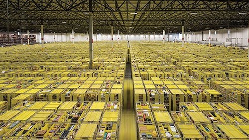Bên trong nhà kho khổng lồ của 'đế chế' thương mại điện tử Amazon