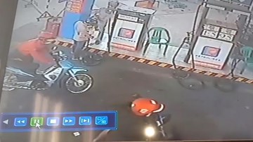 Mua xăng quên rút chìa khóa bị trộm lúc nào cũng không biết