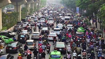 Cấm xe máy trên đường Nguyễn Trãi: Liệu có khả thi?