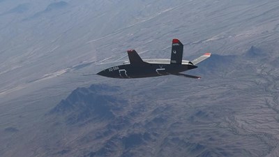 Hé lộ máy bay chiến đấu không người lái tàng hình của Mỹ