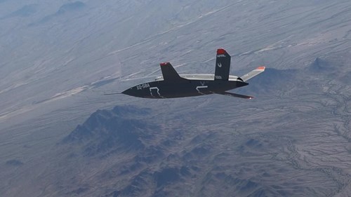 Hé lộ máy bay chiến đấu không người lái tàng hình của Mỹ