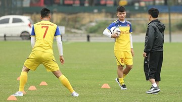 Quang Hải chấn thương, thầy Park lo lắng