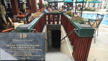 Hầm trú bom 5 sao dưới phòng họp của ông Trump - Kim Jong-un