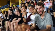 CĐV nước ngoài kéo đến sân Hàng Đẫy, nhiệt tình cổ vũ Hà Nội FC