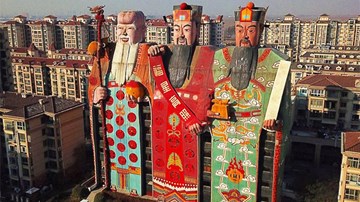 Khách sạn xây trên nghĩa địa, tạo hình theo thần Phúc, Lộc, Thọ để trừ tà