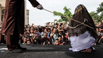 Brunei áp dụng luật ném đá tới chết người ngoại tình và đồng tính