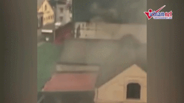 Hà Nội: Người đàn ông nhảy khỏi nhà 5 tầng đang cháy thoát thân