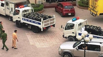 Nghệ An: Cả đoàn xe cảnh sát giao thông chở tang vật gần tấn ma túy