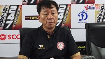 Thầy cũ của Công Phượng nói gì về tính chuyên nghiệp của cầu thủ TPHCM?