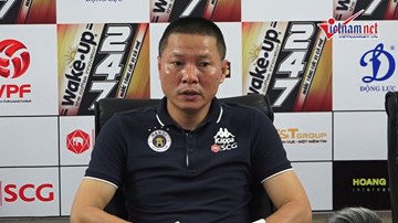 HLV Chu Đình Nghiêm: BTC đúng đắn, nhanh nhạy khi giảm án 'treo sân'