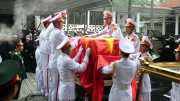 Lễ di quan đưa nguyên Chủ tịch nước Lê Đức Anh về đất Mẹ