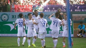 Giúp HAGL thắng đậm Viettel, Văn Toàn vẫn dành lời ca ngợi cho Văn Thanh