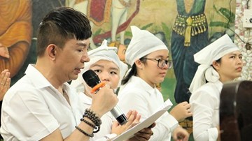 Long Nhật khóc nghẹn trong lễ cầu siêu ca sĩ Vương Bảo Tuấn