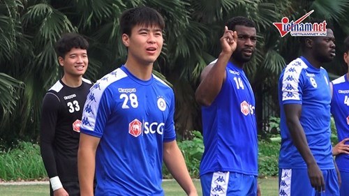 Duy Mạnh nói về chấn thương và khả năng tham dự King's Cup