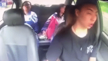 Ngủ gật trong tích tắc, tài xế taxi gây tai nạn nghiêm trọng