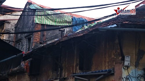 Dãy nhà 'chờ sập' ở phố Đông Thái, Hà Nội