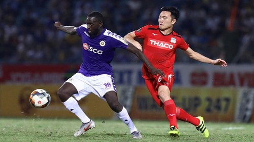 HLV HAGL nói gì về việc 'đá cho vui' và phong độ của Xuân Trường?