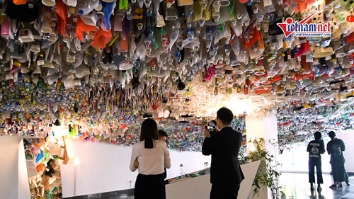 'Cơn sóng rác' 500 kg ám ảnh người xem: Ta đang ăn lại những gì ta thải ra