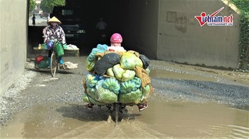 Hàng chục hầm chui dân sinh trên cao tốc Pháp Vân-Cầu Giẽ ngập nước sau mưa