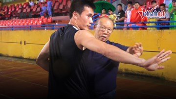 HLV Park 'dặn dò kín Bùi' Tiến Dũng sau trận Hà Nội thắng Bình Dương