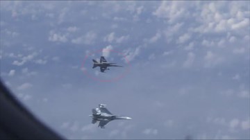 Su-27 đuổi chiến cơ NATO bám đuôi máy bay Bộ trưởng Quốc phòng Nga