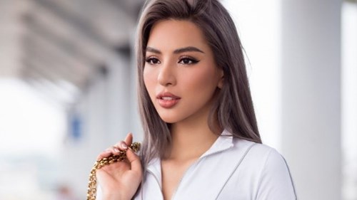 Siêu mẫu Khả Trang bắt quả tang người yêu chat sex với bồ nhí