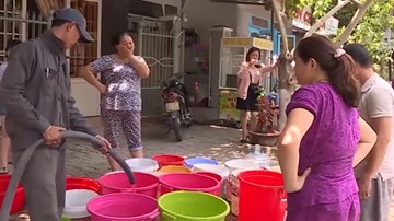 Sông Cầu Đỏ nhiễm mặn, dân Đà Nẵng lao đao tìm nước sinh hoạt
