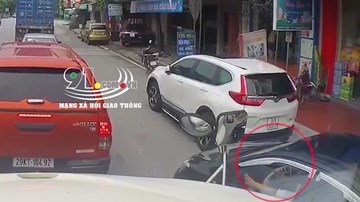 Xin vượt đúng điểm mù xe tải, tài xế nhận trái đắng