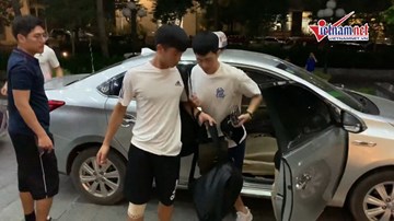Đình Trọng, Văn Đức bất ngờ hội quân muộn cùng đội tuyển Việt Nam
