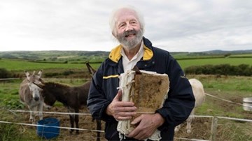 Gặp gỡ người mai mối kiểu truyền thống cuối cùng ở châu Âu