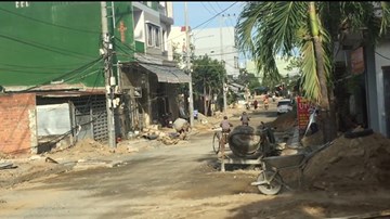 Đà Nẵng: Dân hít bụi mỗi ngày vì đường nâng cấp 8 năm vẫn dang dở