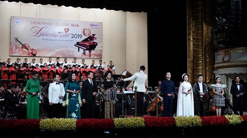 Điều còn mãi 2019: Hợp xướng 'Bay lên Việt Nam'