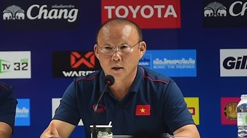 HLV Park Hang Seo: 'Trận đấu ngày mai sẽ khó khăn với người Thái'