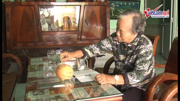 Cụ bà lượm ve chai gần 20 năm bán lấy tiền giúp học trò nghèo