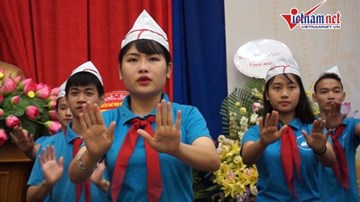 Khi những khúc ca ngày tựu trường được 'hát trên đôi bàn tay'