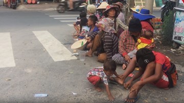 Người dân TP.HCM nghĩ gì về khuyến nghị ‘không cho tiền người ăn xin’