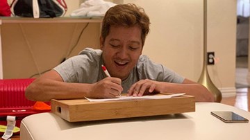 Trường Giang nhận mình có duyên khi thấy con gái vỗ tay